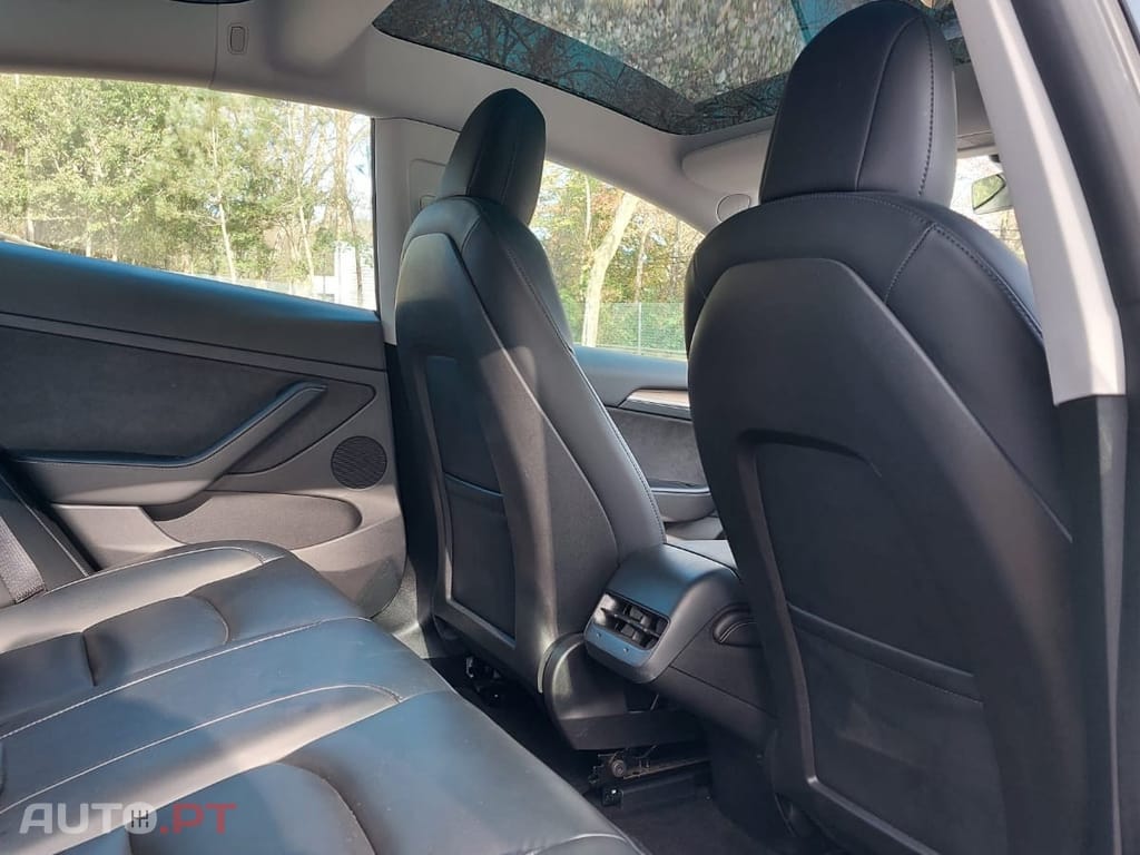 Tesla Model 3 Tração Traseira