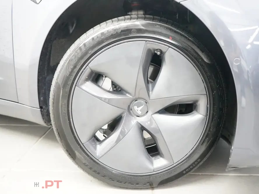 Tesla Model 3 Standard Range Plus RWD