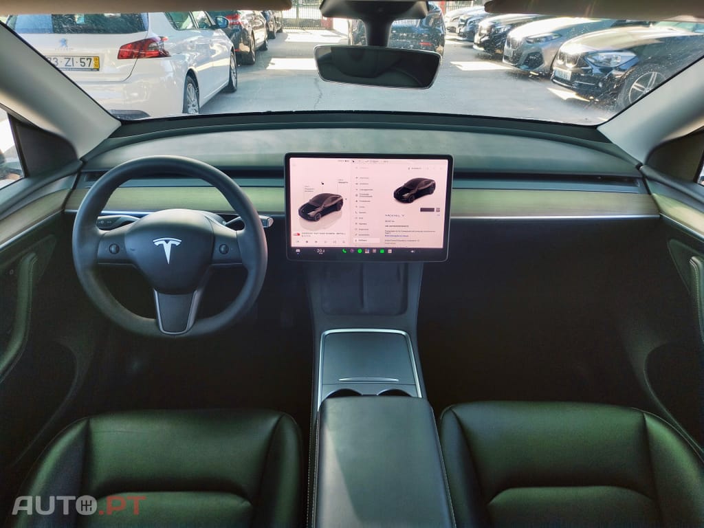 Tesla Model Y Tração Traseira foto 5