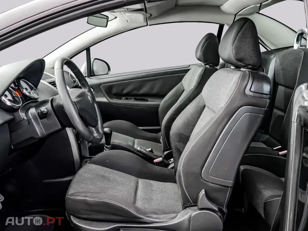 Peugeot 207 CC 1.6 VTi Active