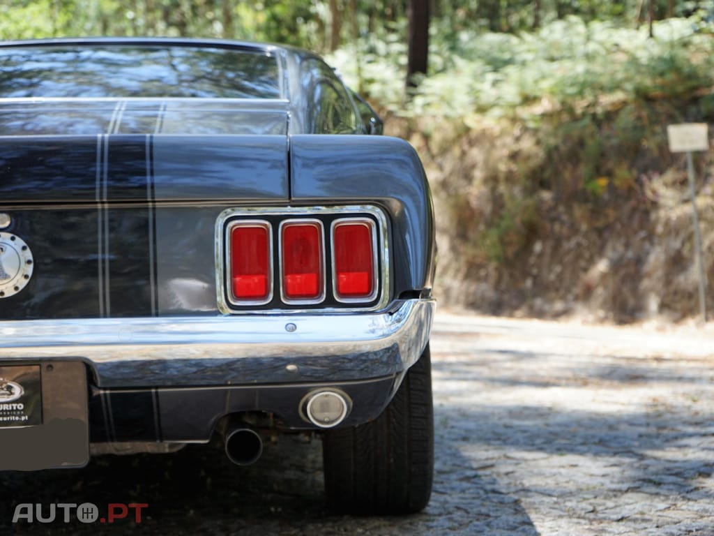 Ford Mustang Mach 1