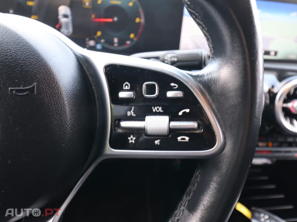 Mercedes-Benz A 180 d 7G-DCT Progressive — fotografia 15