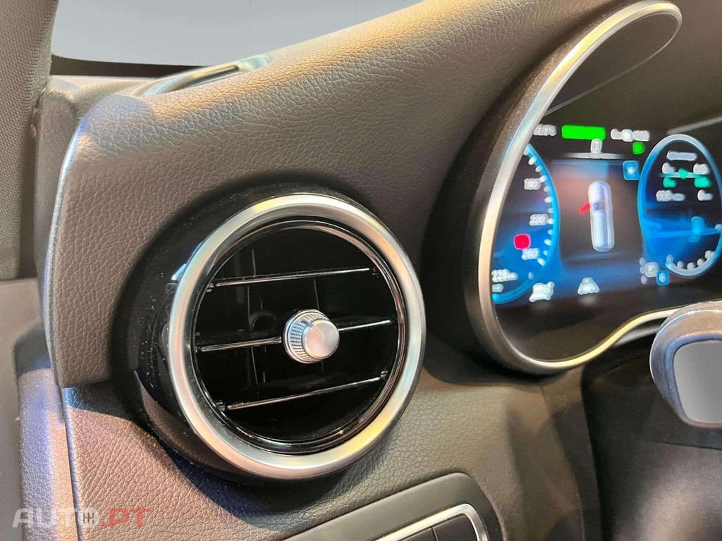 Mercedes-Benz C 300 e Avantgarde