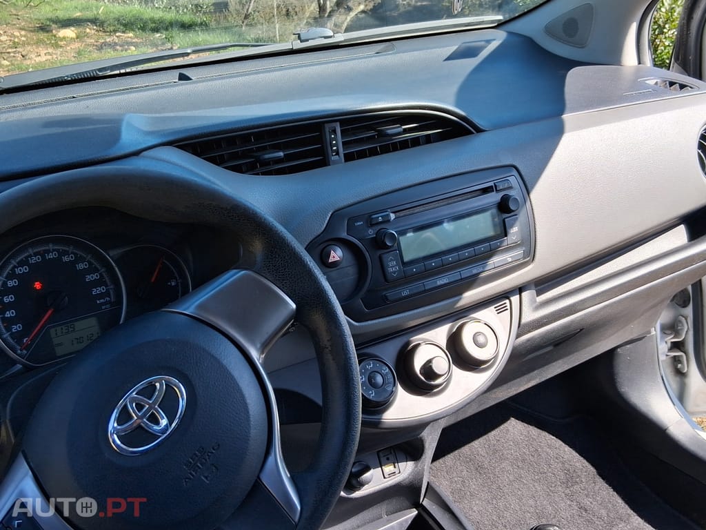 Toyota Yaris XP13N