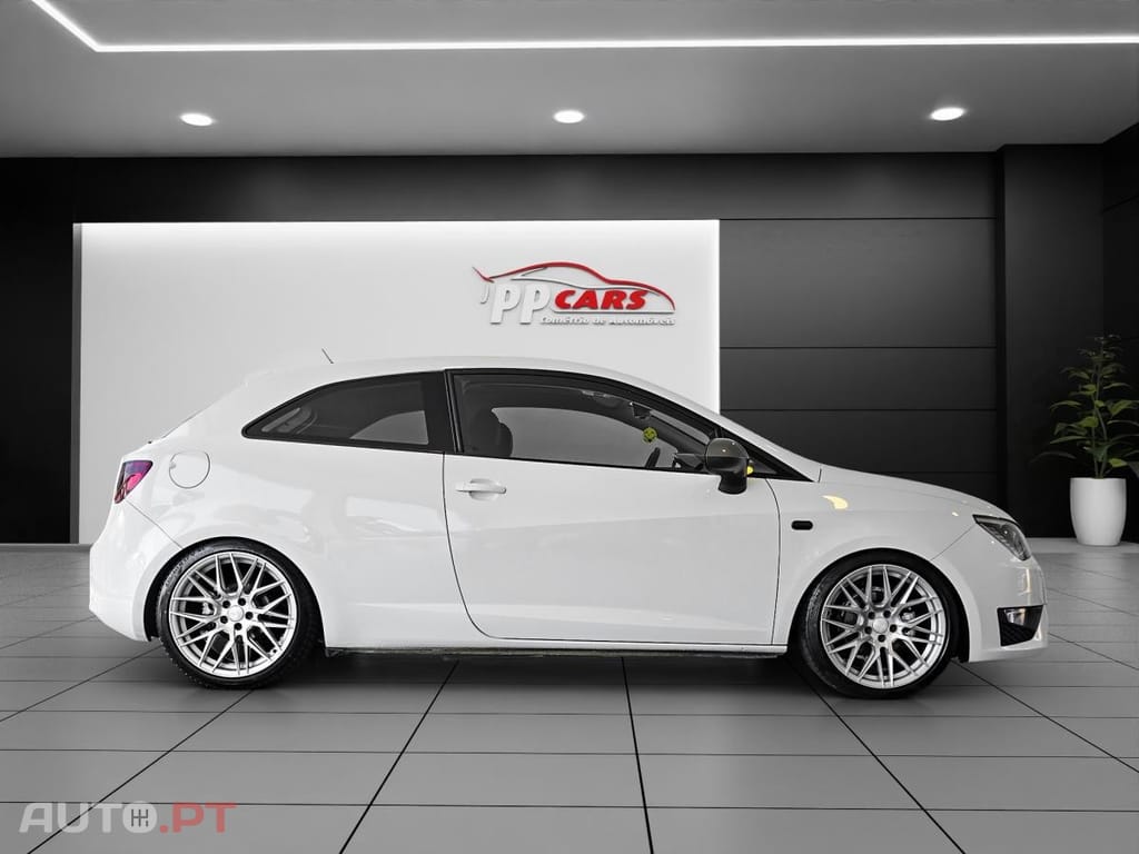 SEAT Ibiza 1.2 TSI FR — fotografia 20