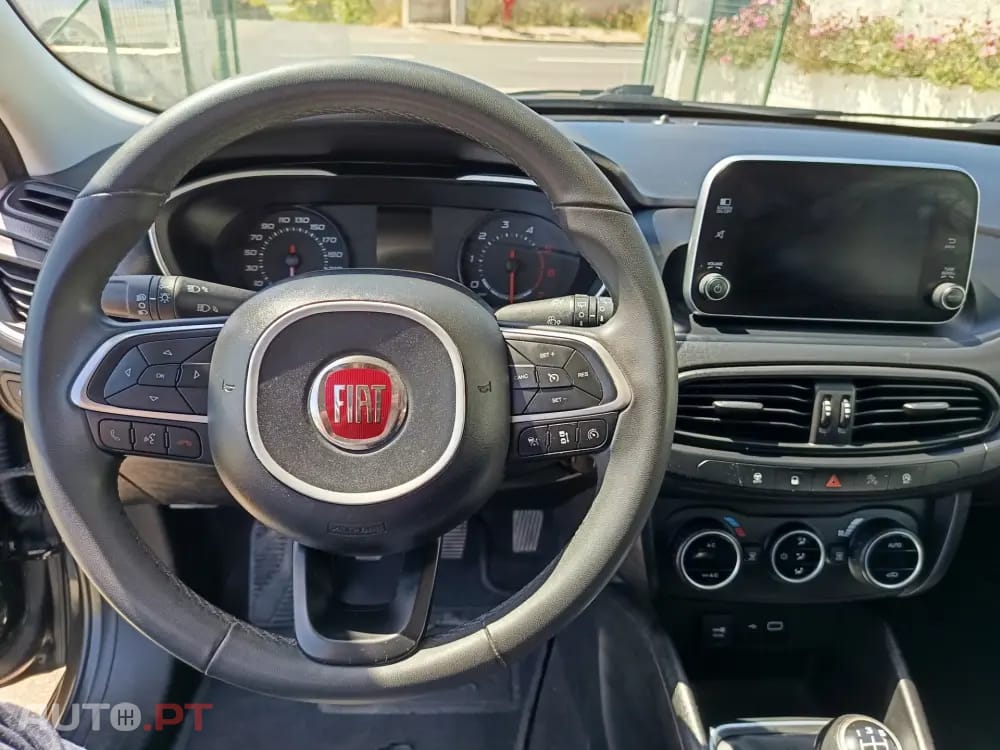 Fiat Tipo 1.3 M-Jet Sport — fotografia 20