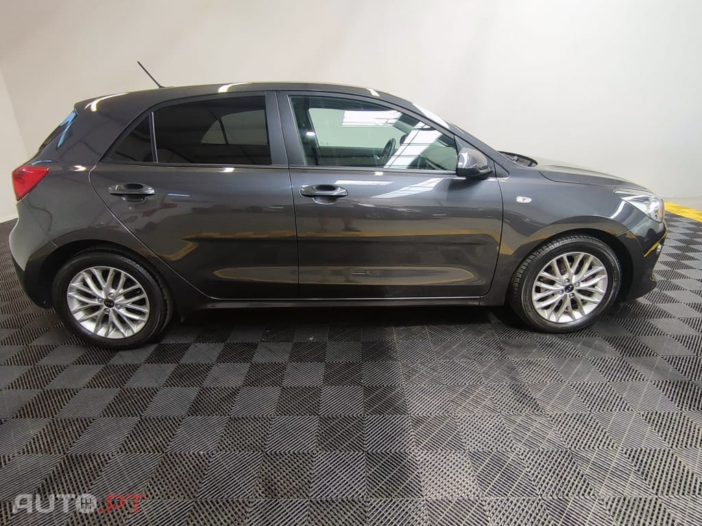 Kia Rio Dynamic line