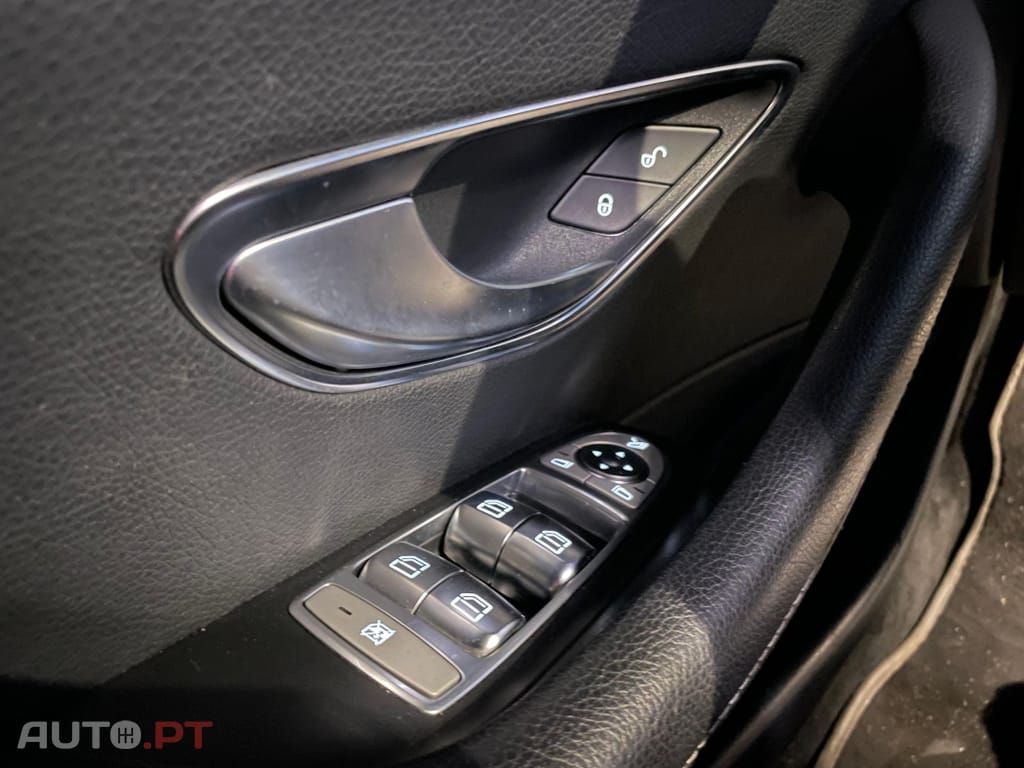 Mercedes-Benz E 300 de Avantgarde