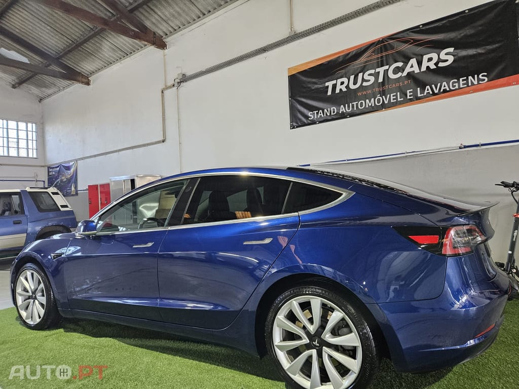 Tesla Model 3 Long Range Tração Traseira