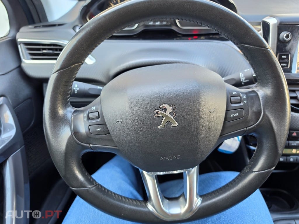 Peugeot 2008 1.2 Vti 82Cv Style