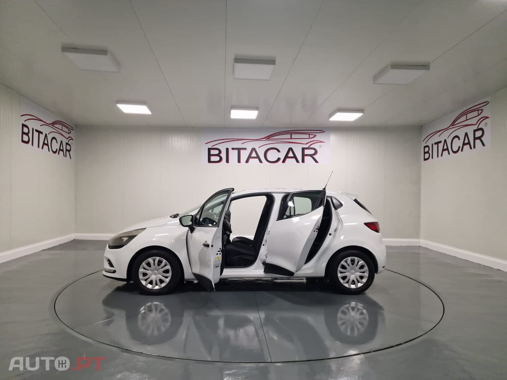 Renault Clio SOCIETE 1.5 DCI ZEN IVA DEDUTÍVEL