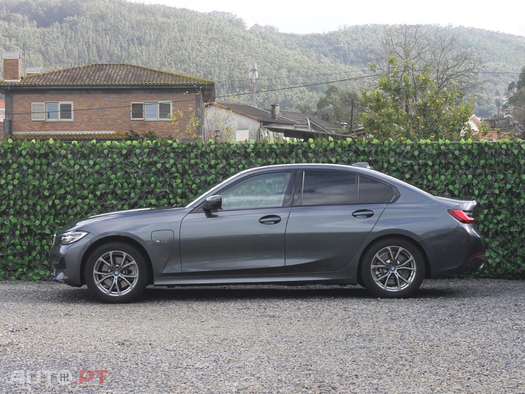 BMW 320 e Line Sport Auto