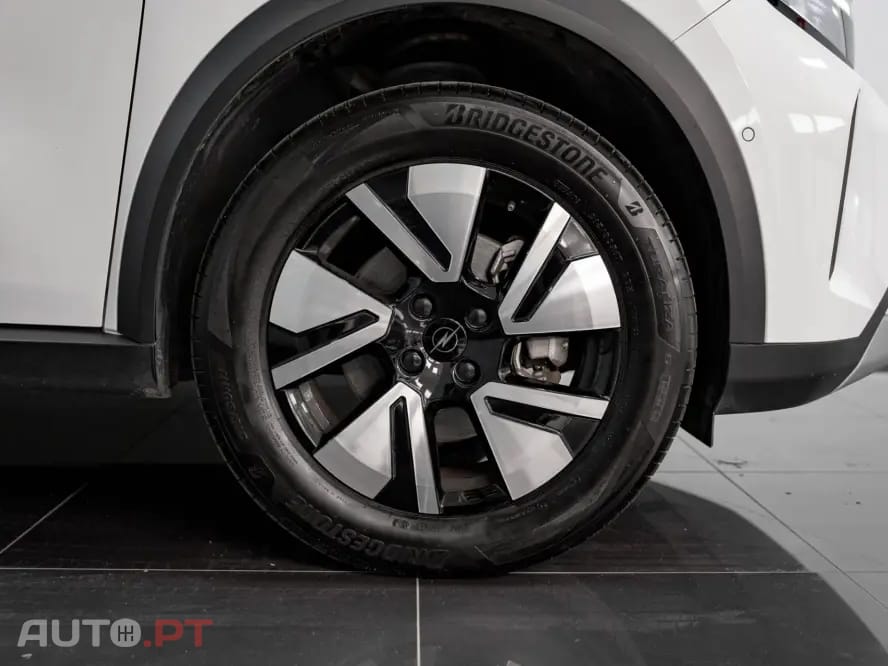 Opel Frontera 1.2 Hybrid GS eDCT
