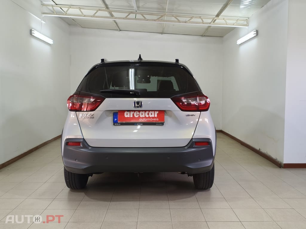 Honda Jazz 1.5i-MMD Crosstar Executive