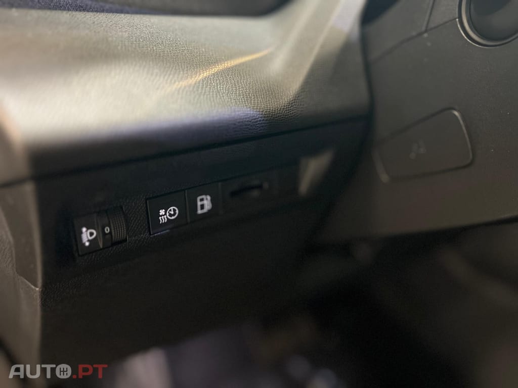 Peugeot 308 1.6 Hybrid Allure e-DCS7