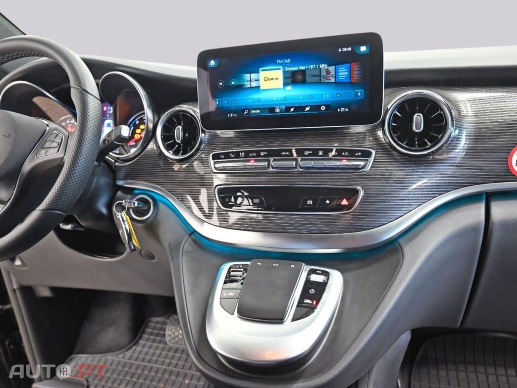 Mercedes-Benz EQV I.V.A DEDUTÍVEL 300 Avantgarde 90kWh lang