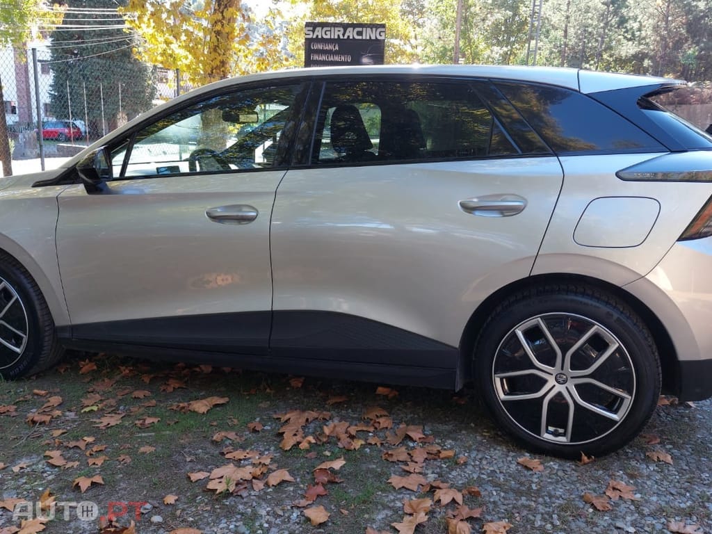 MG MG4 64 kWh Luxury
