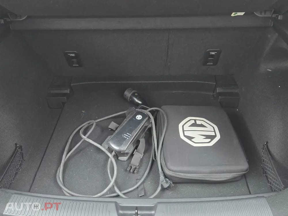 MG MG4 64 kWh Luxury
