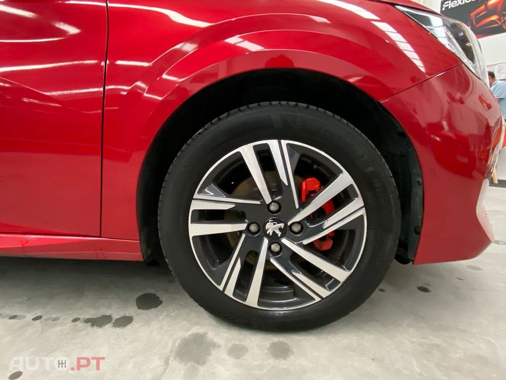 Peugeot 208 1.2 PureTech Allure EAT8