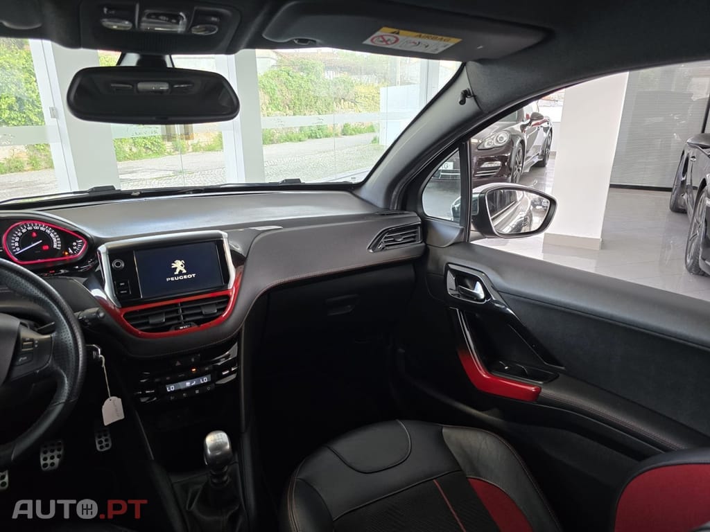 Peugeot 208 1.6 THP GTi