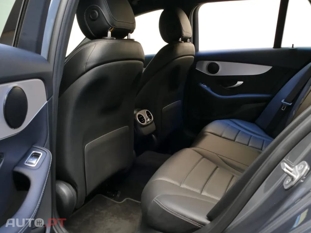 Mercedes-Benz C 300 de AMG Line