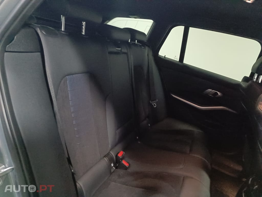BMW 320 e Pack Desportivo M Auto