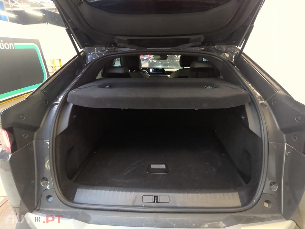 Peugeot 3008 1.2 Hybrid Allure e-DCS6