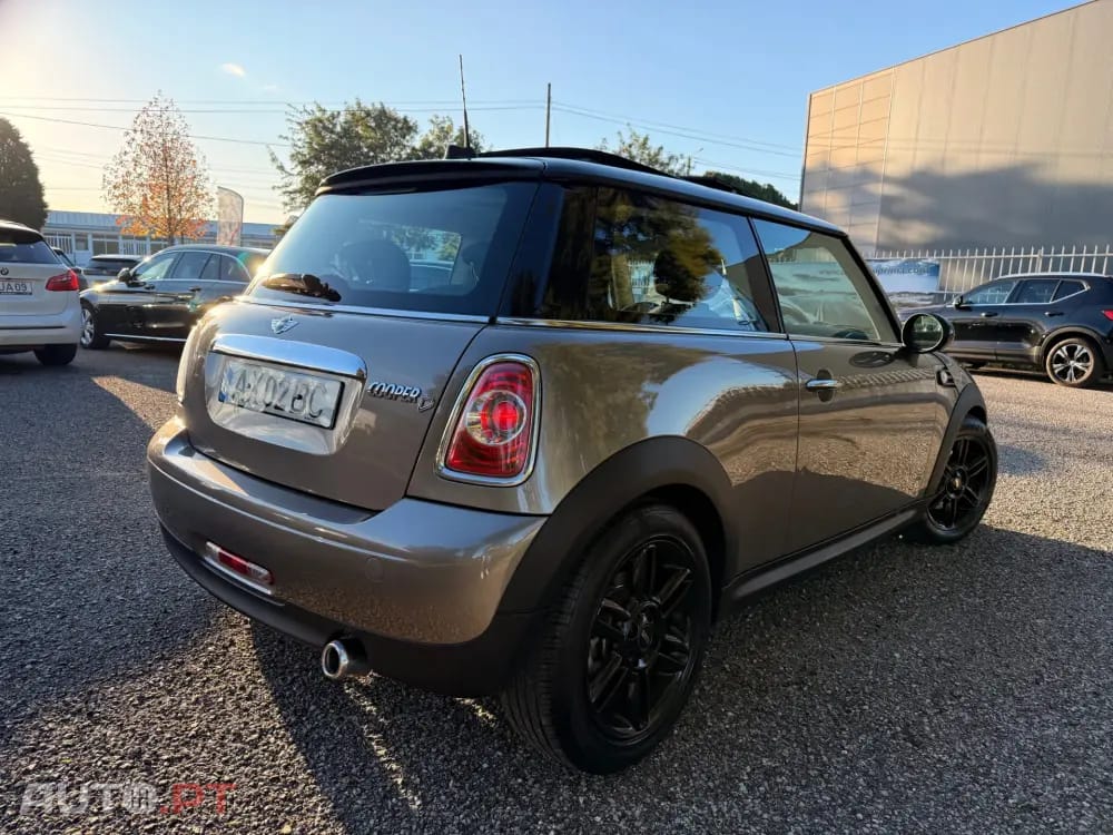 MINI Cooper Cooper D