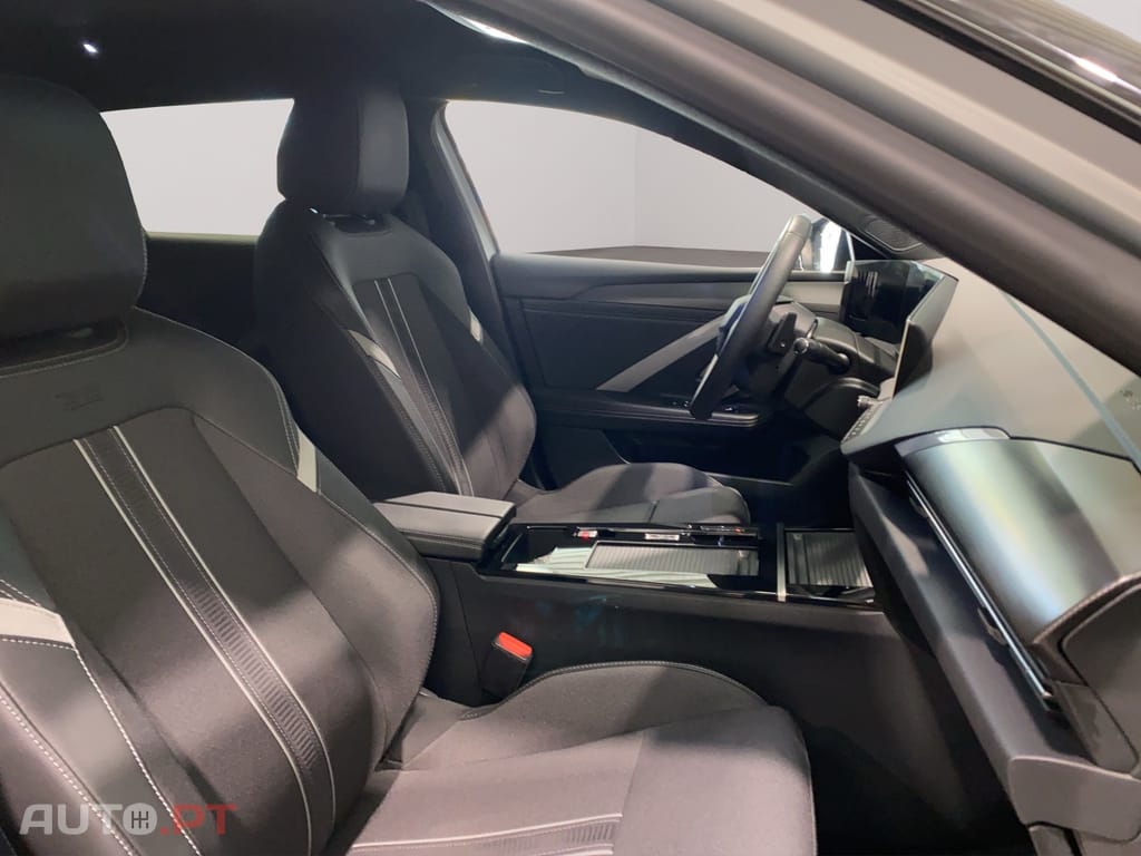 Opel Astra Sports Tourer 1.2 T Hybrid GS eDCT