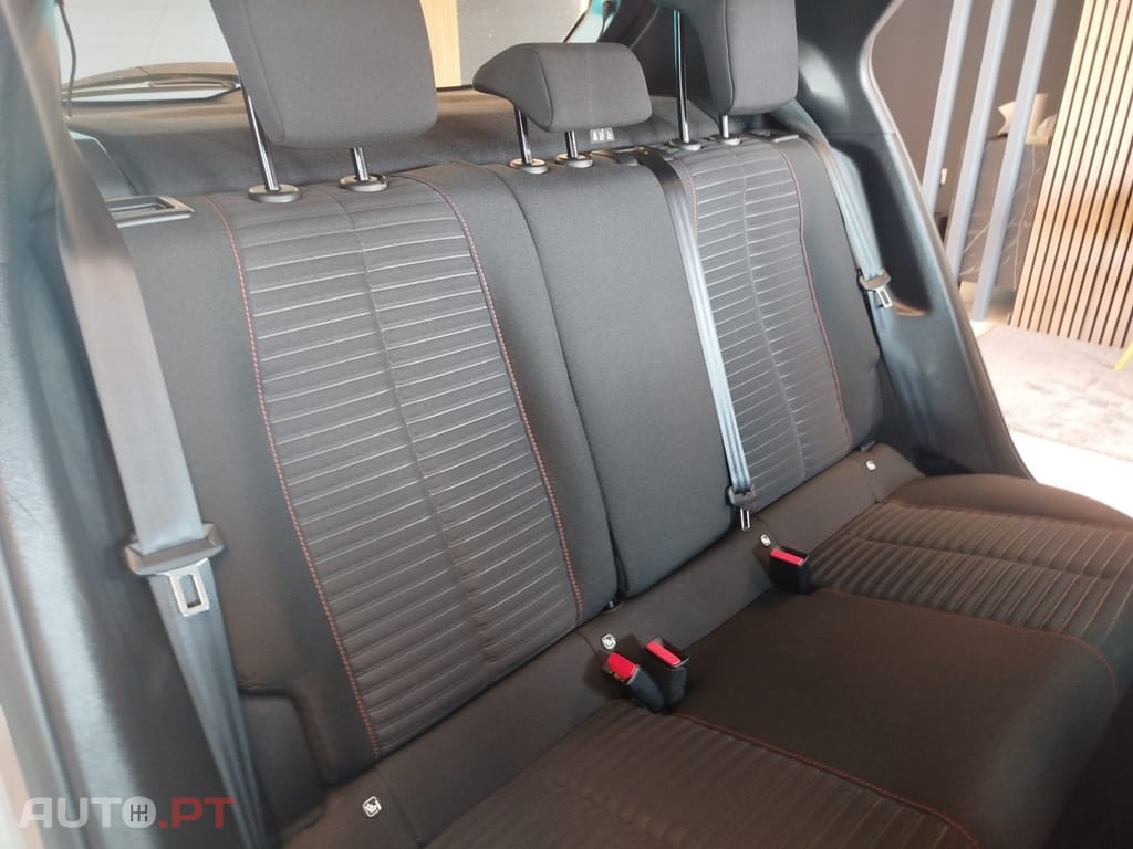 Peugeot 2008 1.5 BlueHDi Active