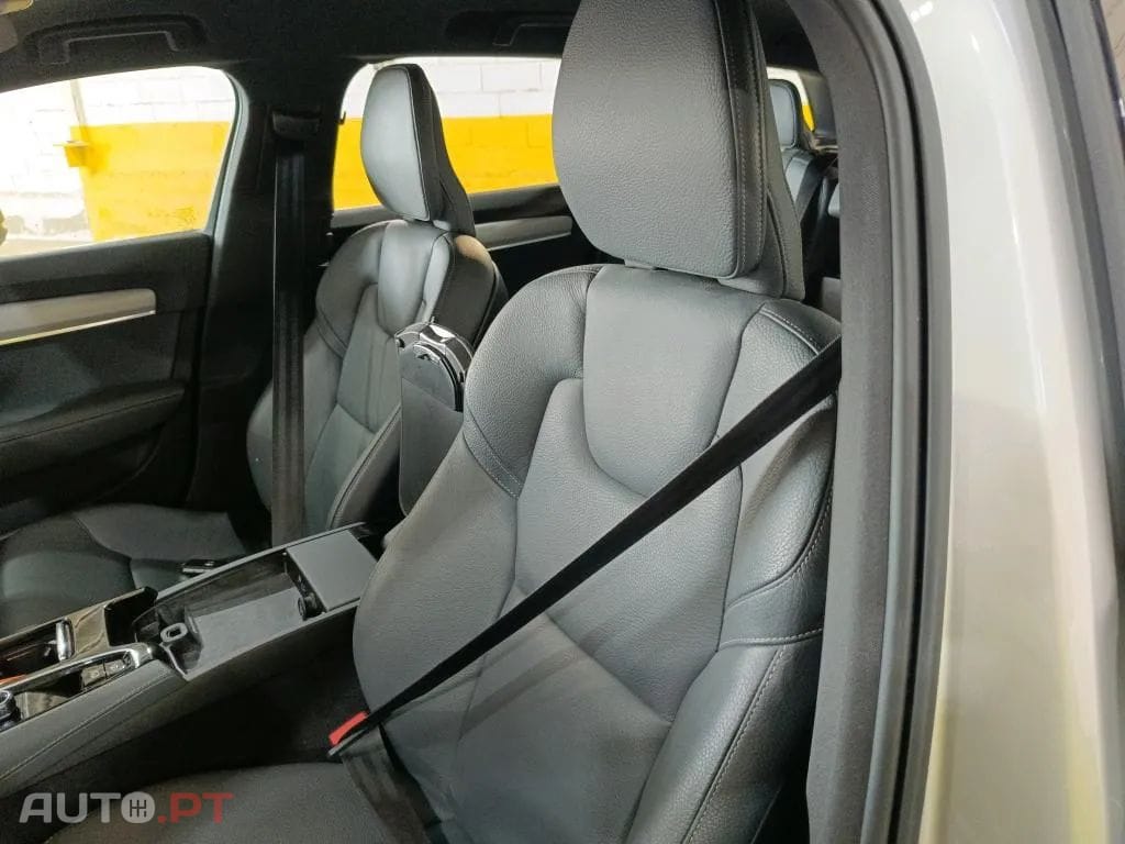 Volvo V90 2.0 T6 PHEV Inscription Expression AWD