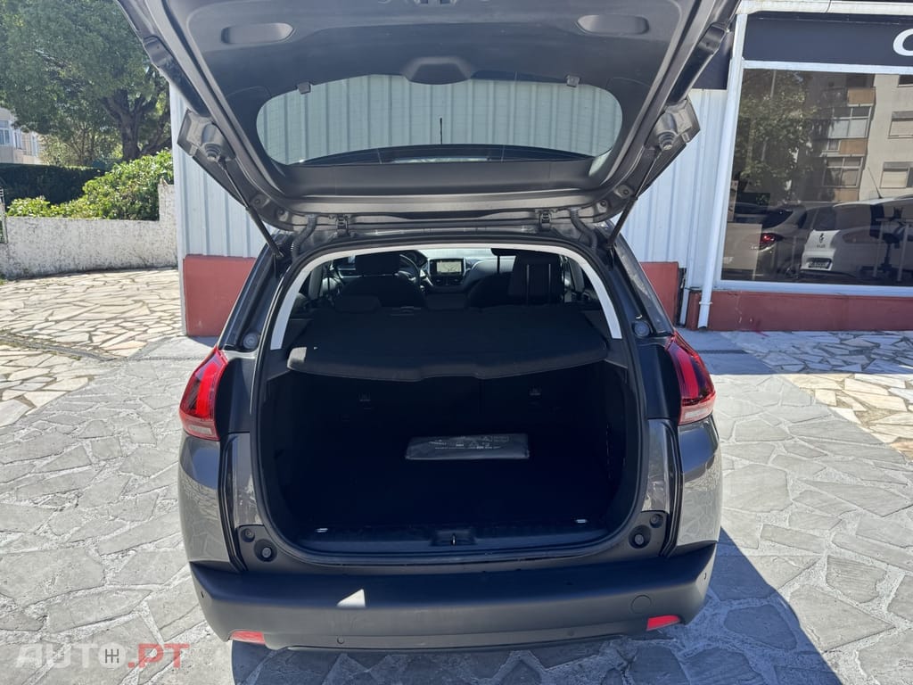 Peugeot 2008 1.2 PureTech Style — fotografia 11