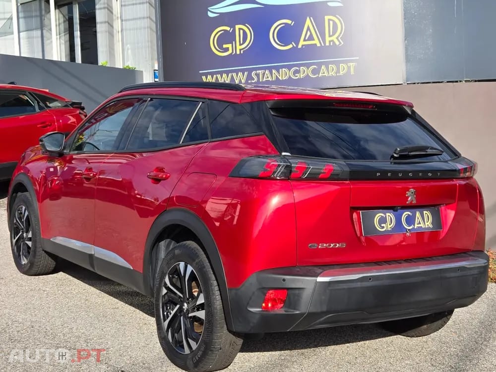 Peugeot E-2008 50 kWh Allure Pack