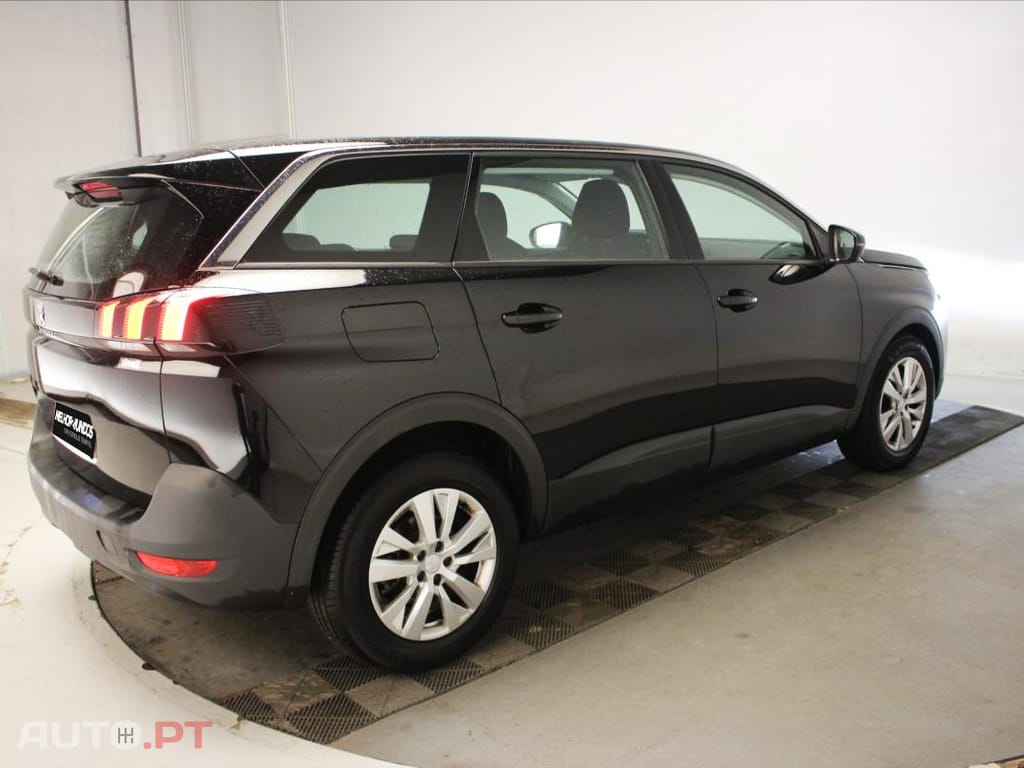 Peugeot 5008 PureTech 130 EAT8 Stop & Start Active Pack