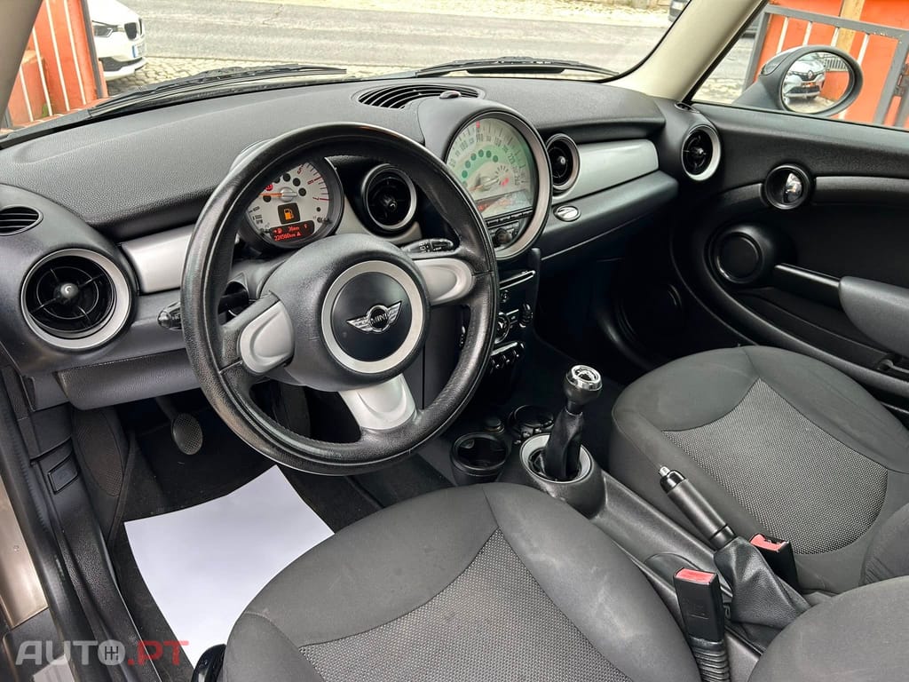 MINI One d -2011