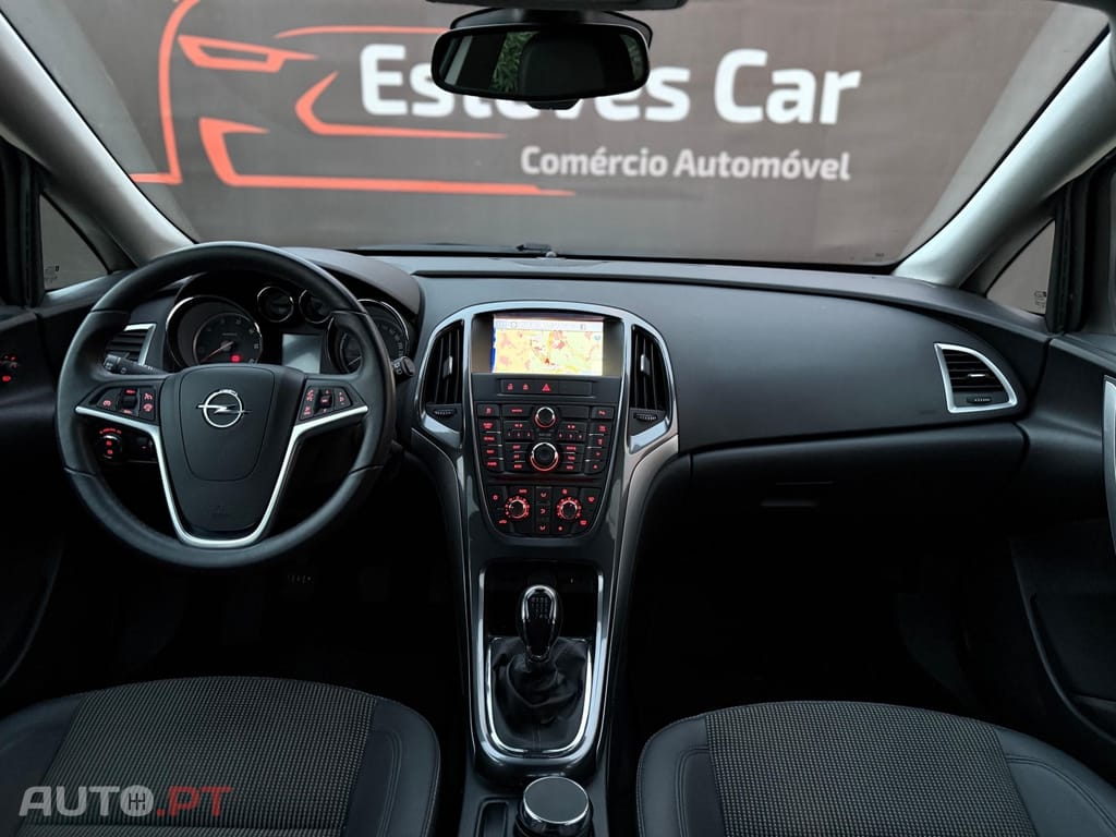 Opel Astra J Sports Tourer