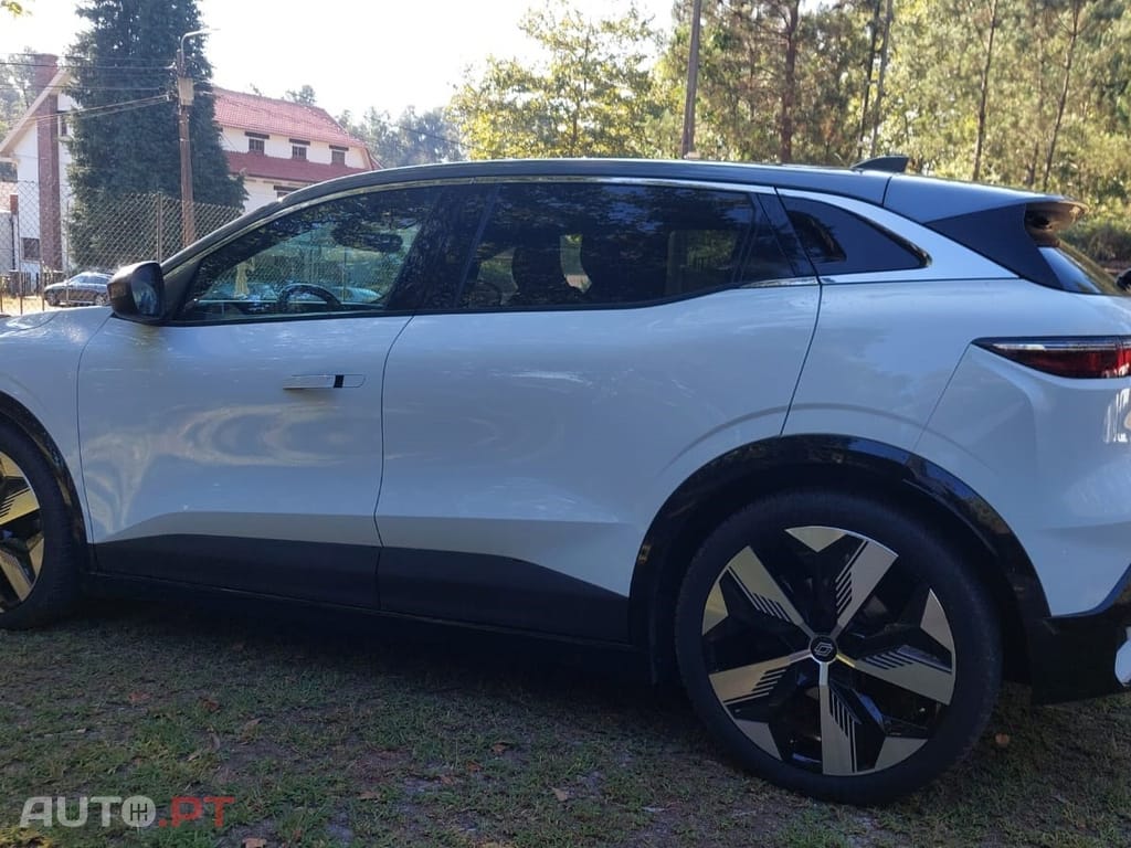 Renault Mégane E-Tech 220 Comfort Range Iconic