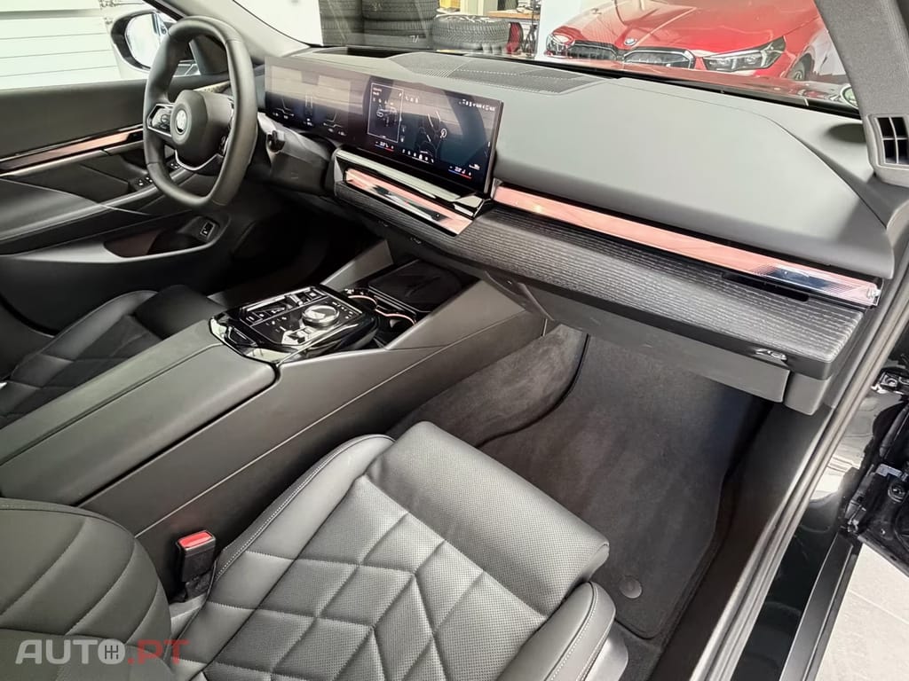 BMW i5 Touring eDrive40