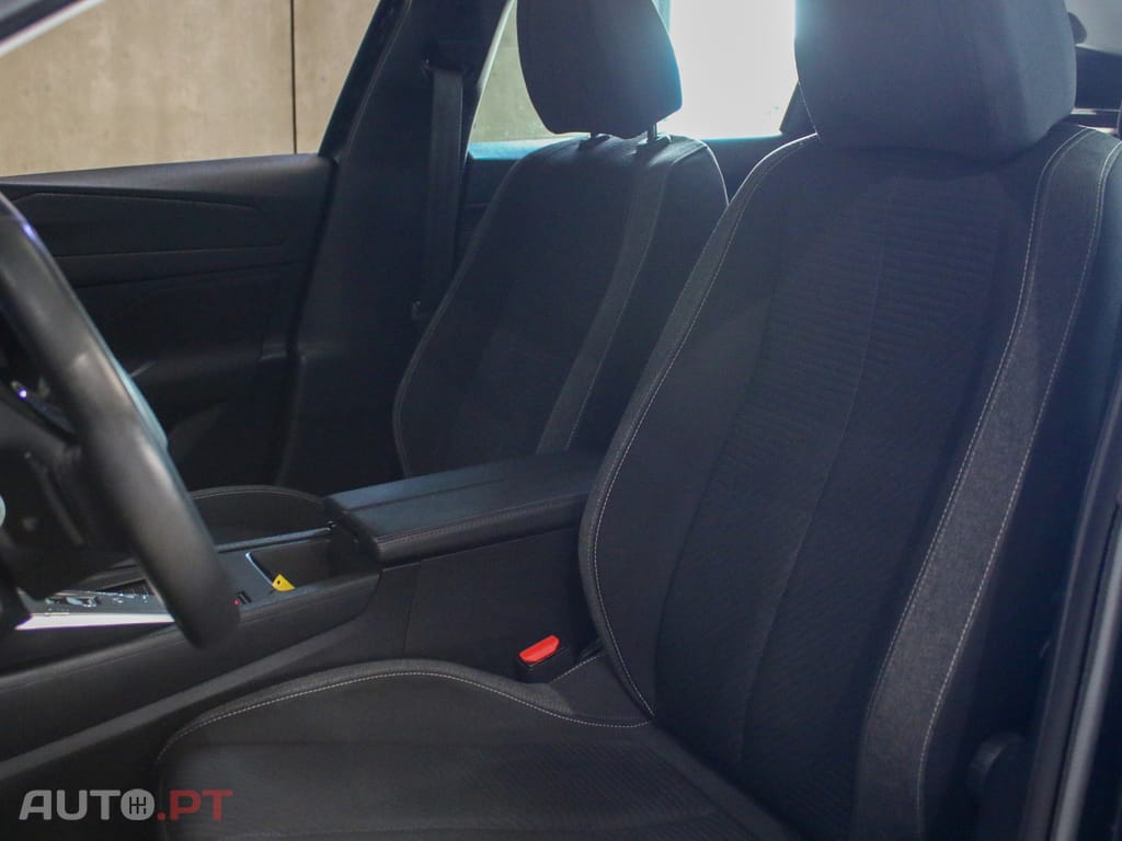 Peugeot 308 SW 1.6 Hybrid Active Pack e-EAT8