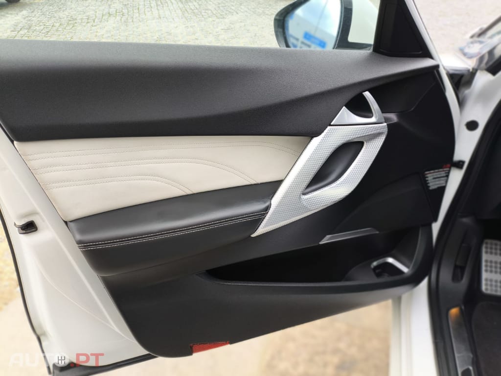 DS DS5 2.0HDi SPORTCHIC HYbrid4 