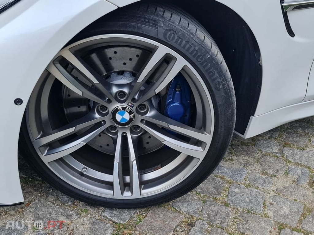 BMW M4 Auto