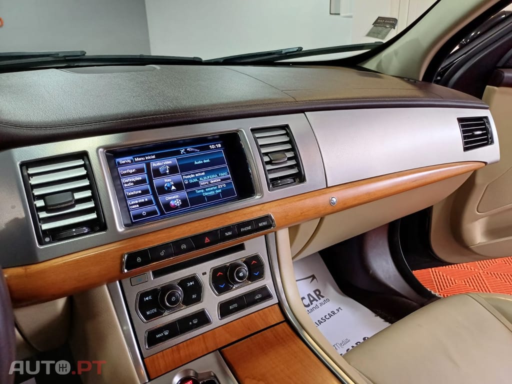 Jaguar XF 2.2 D Premium Luxury