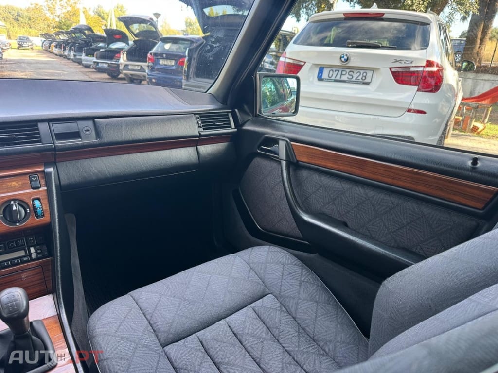 Mercedes-Benz E 250 TD