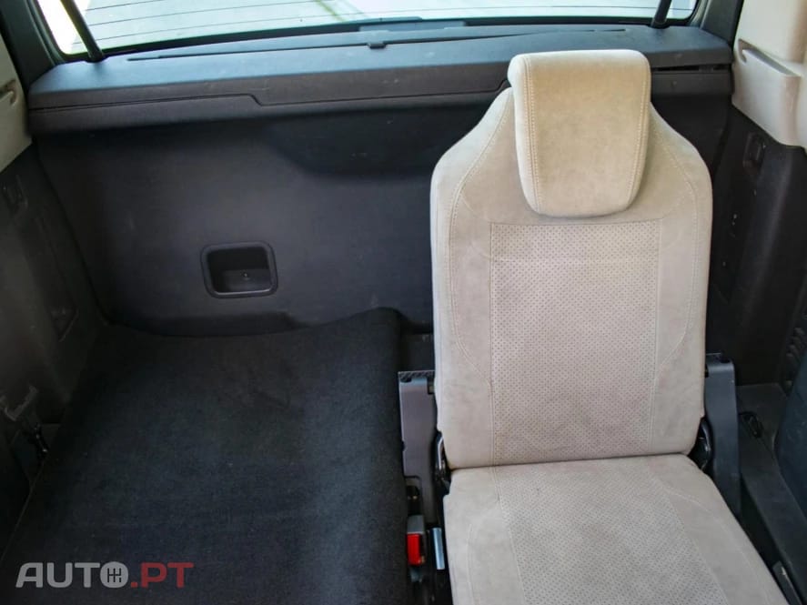 Citroen C4 Picasso Outro