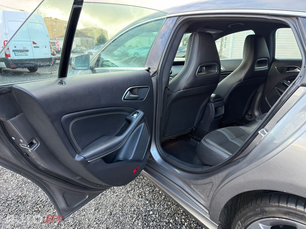 Mercedes-Benz CLA 180 d Urban