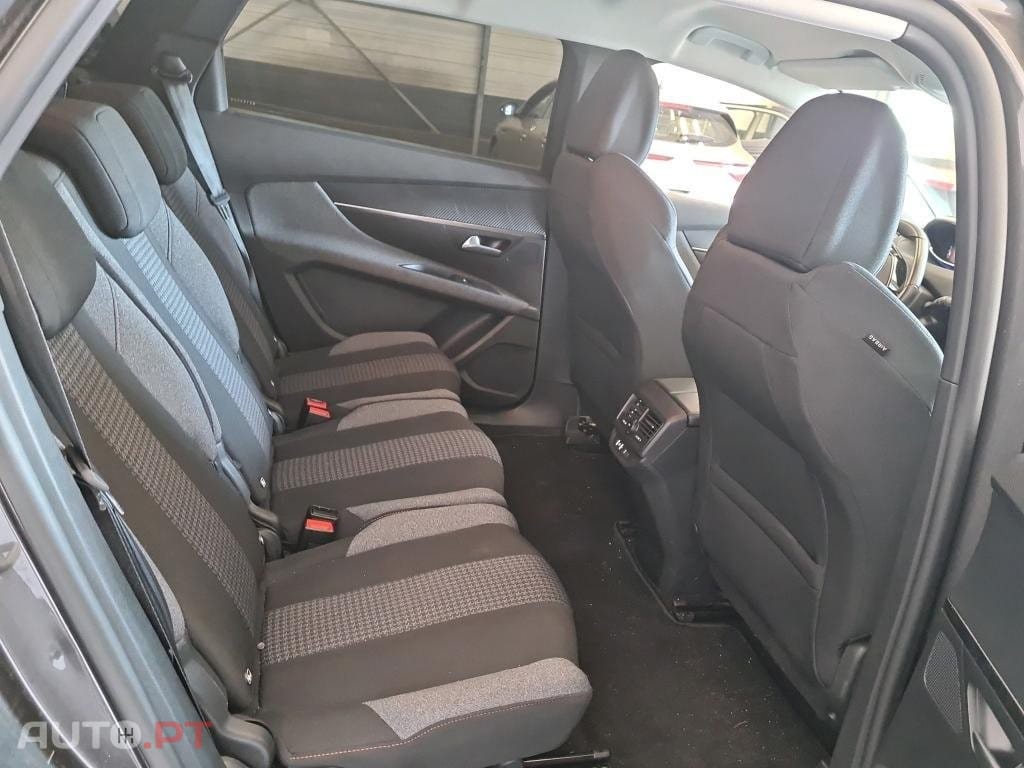 Peugeot 5008 BlueHDi 130 Active Business-Pack