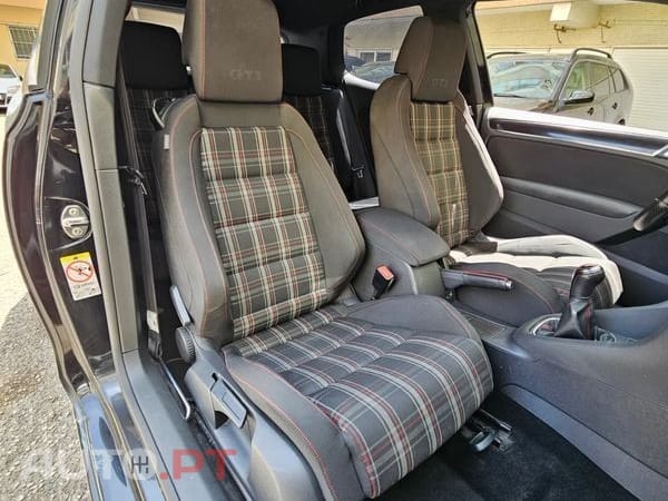 Volkswagen Golf 2.0 TSI GTI