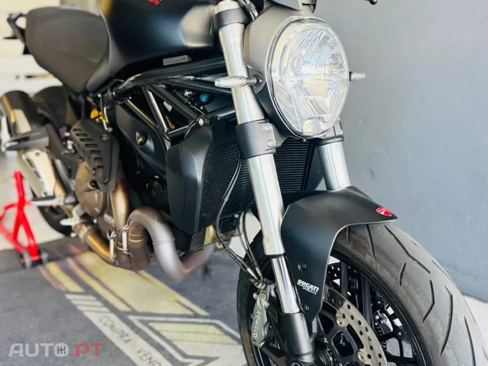 Ducati Monster 821