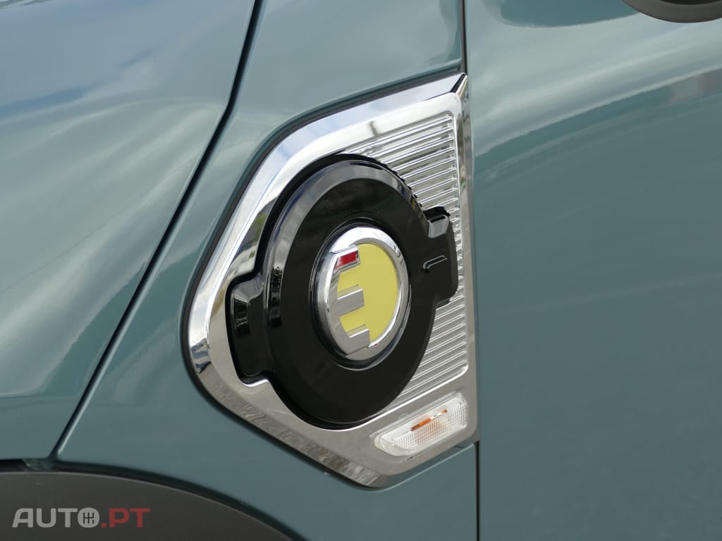 MINI Countryman Cooper SE ALL4 Classic Auto