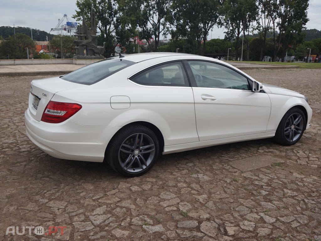 Mercedes-Benz C 220 Coupe Avantgarde Auto